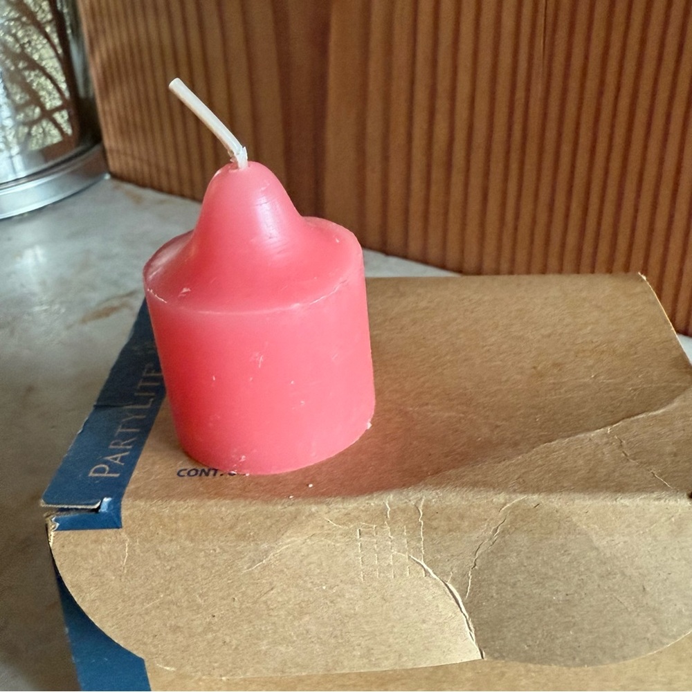 PartyLite Rosewood Pink Votive Candles for Home